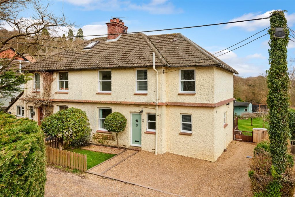 Covers Lane, Hammer Vale Clarke Gammon