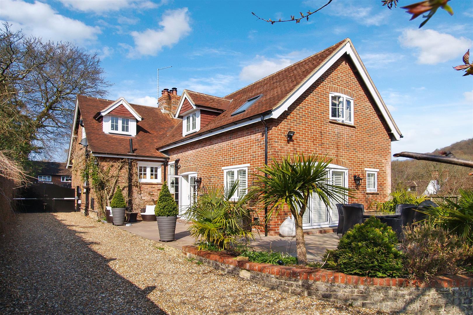 Hammer Lane, Hammer, Haslemere Clarke Gammon