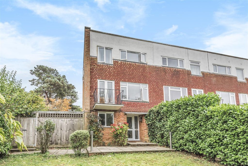 Lindfield Gardens, Guildford Clarke Gammon