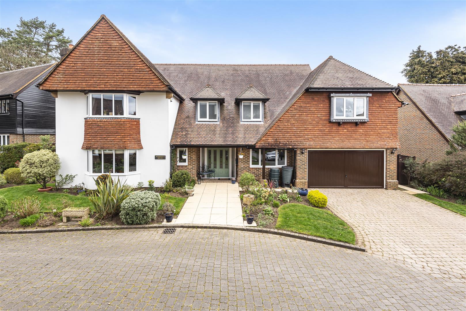 Beech Hill Road, Headley Clarke Gammon