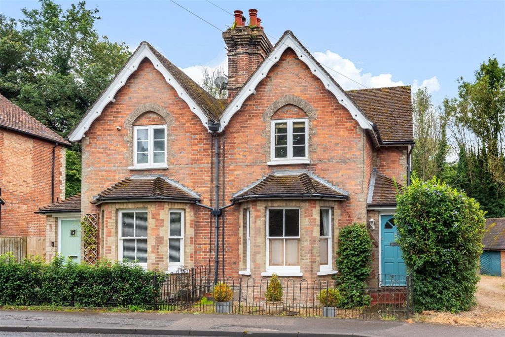 Station Road, Gomshall, Guildford