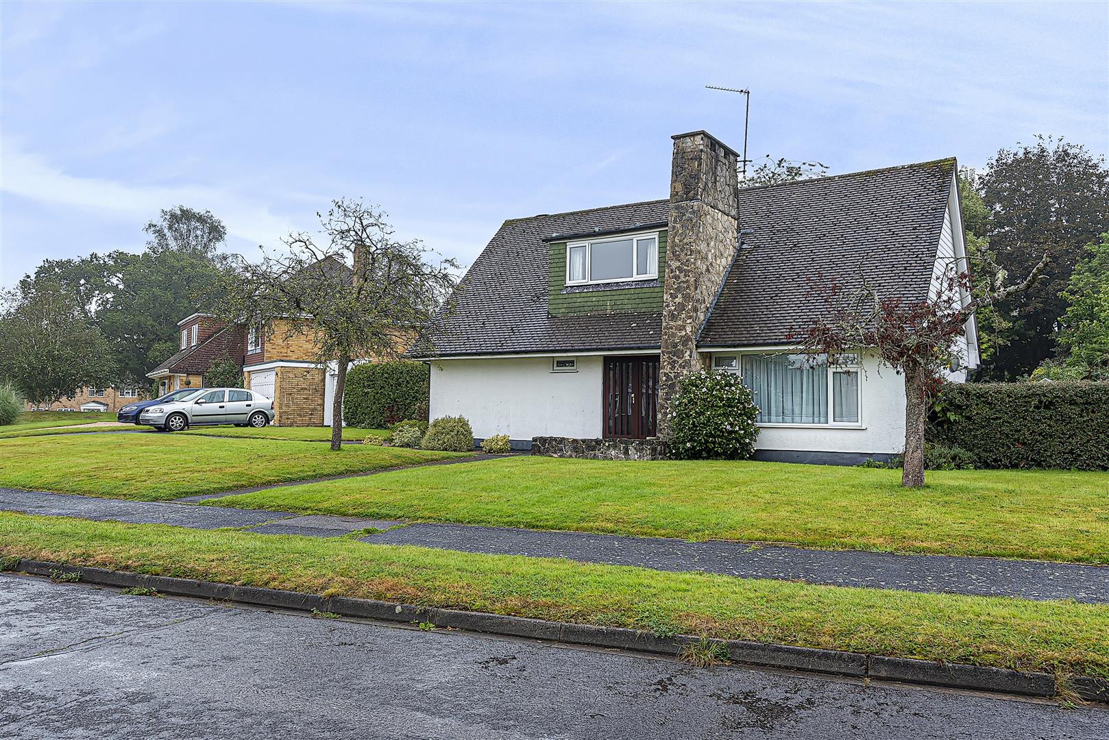 Chiltley Way, Liphook Clarke Gammon