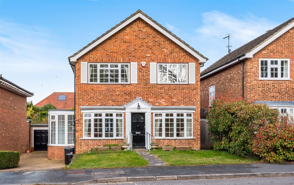 Ferndown Close, Guildford Clarke Gammon