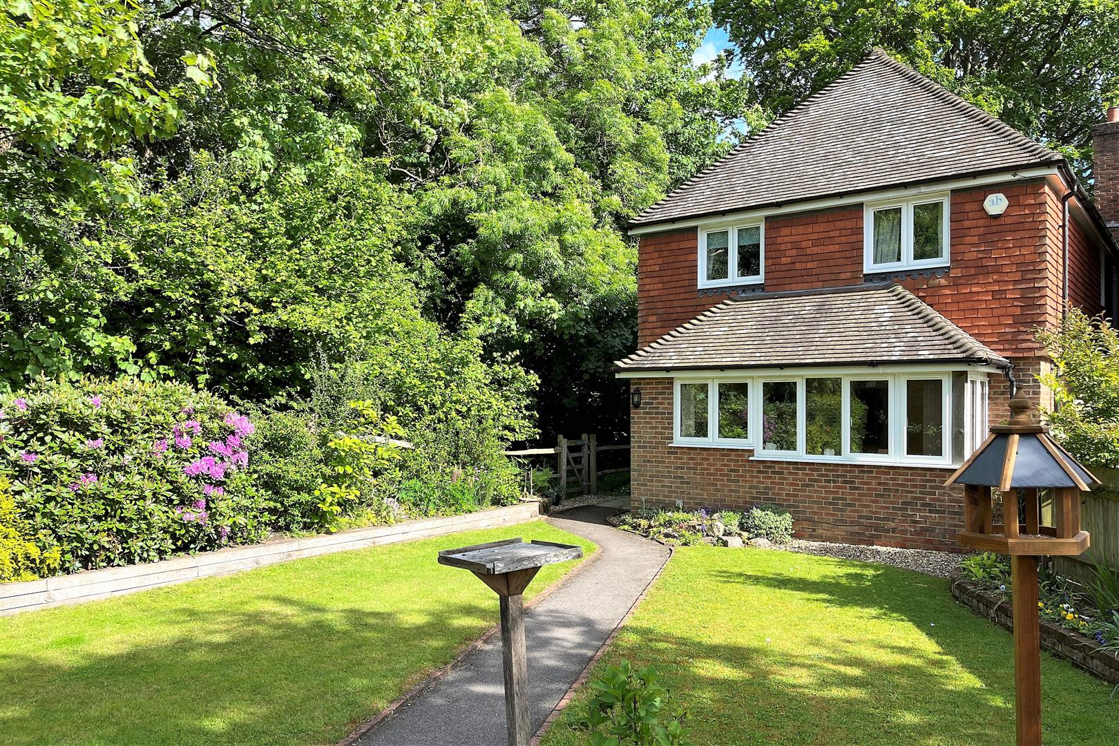 Tunbridge Crescent, Liphook Clarke Gammon