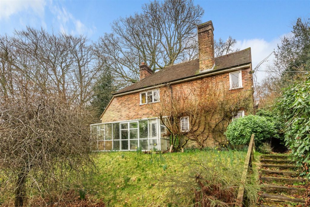 Fernden Lane, Haslemere Clarke Gammon