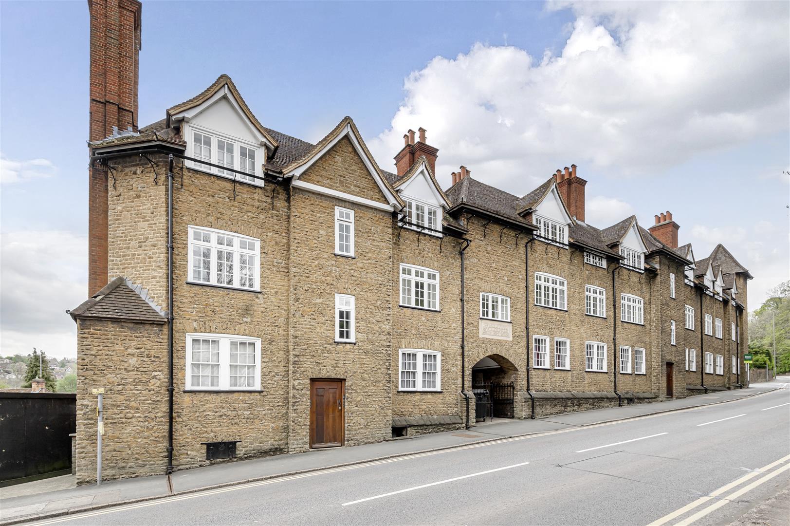 Portsmouth Road, Guildford Clarke Gammon