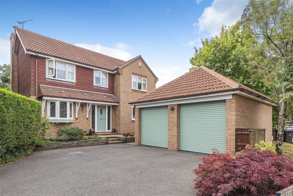 Beechcroft Close, Liphook