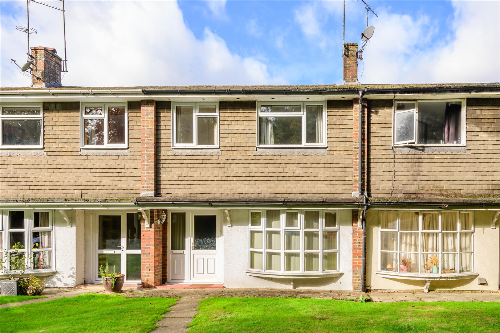 Court Close, Liphook Clarke Gammon