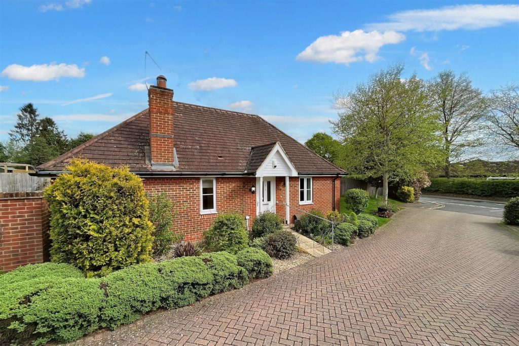 Copperwood Close, Liphook