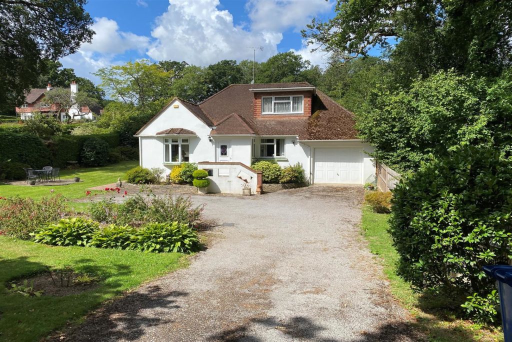 Holdfast Lane, Haslemere