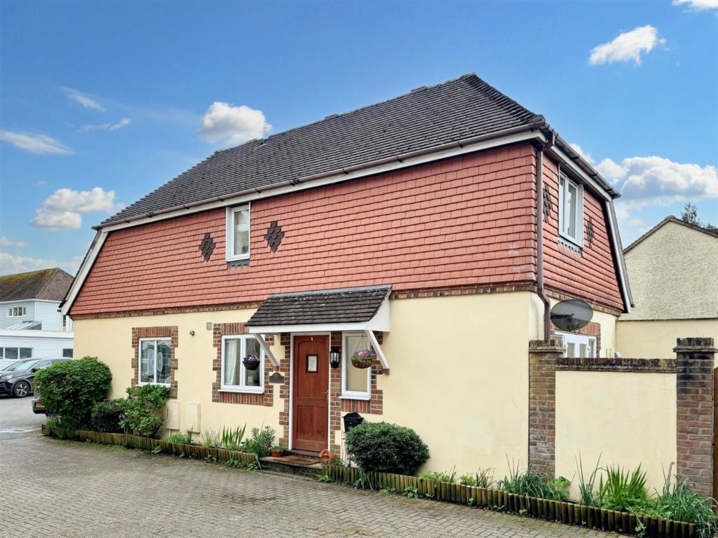 Torridon Court, Tunbridge Lane, Liphook Clarke Gammon