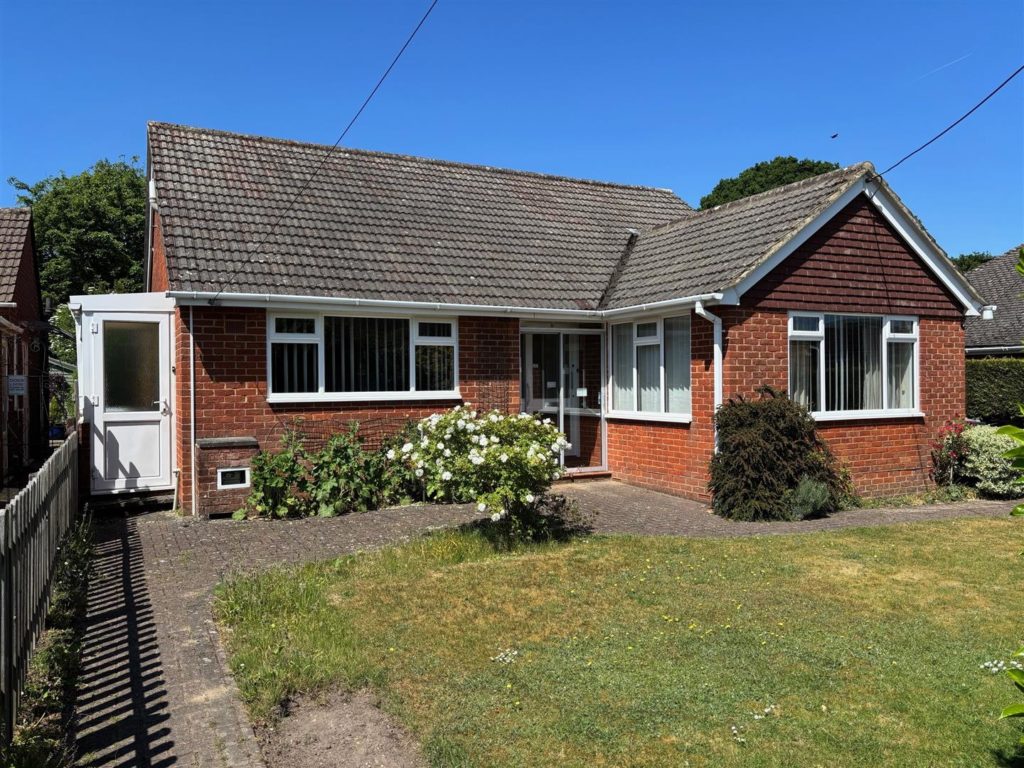 Tunbridge Crescent, Liphook