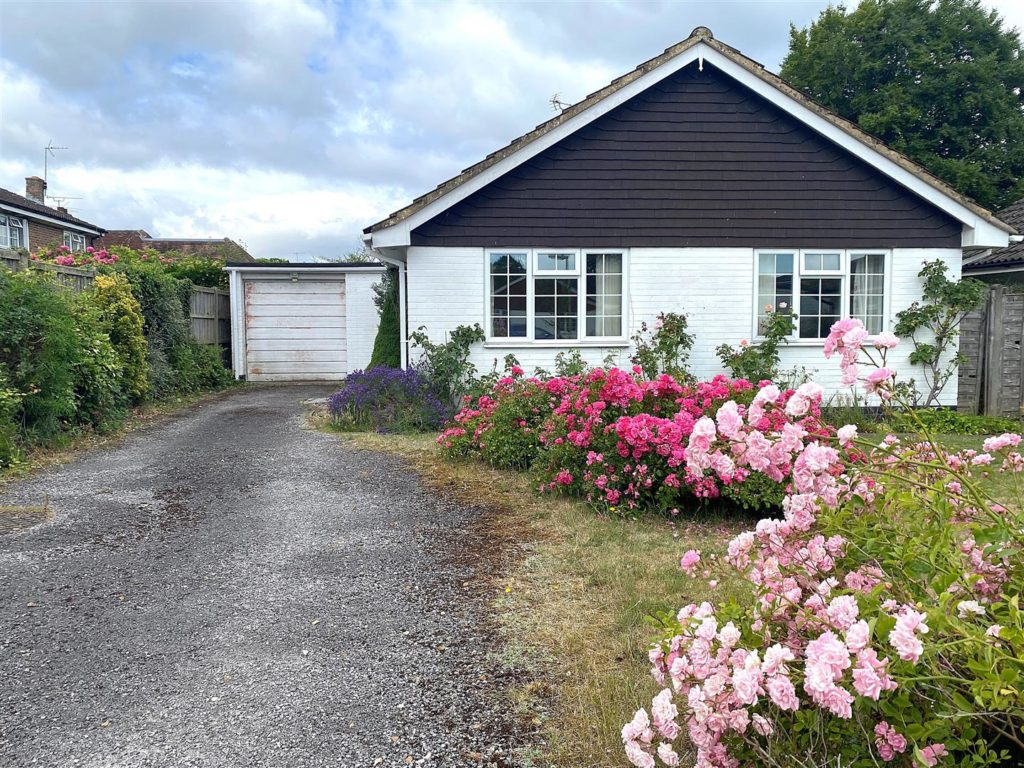 Hawkshaw Close, Liphook