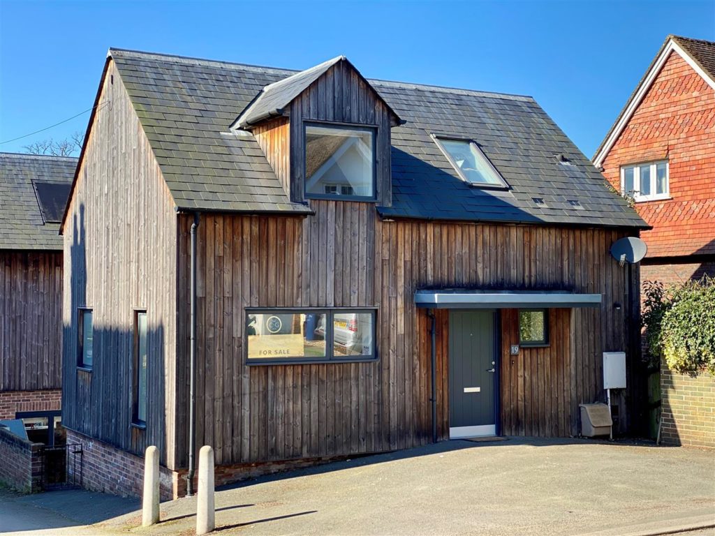 St. Christophers Road, Haslemere, GU27