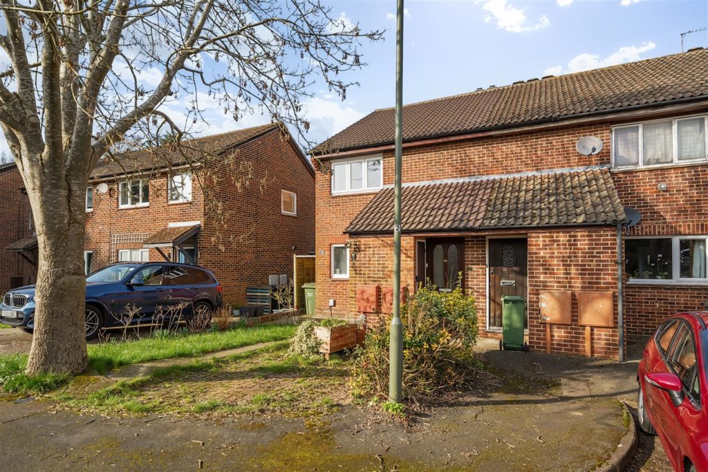 Fitzjohn Close, Guildford