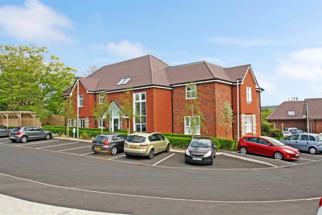 Farnham Road, Liss
