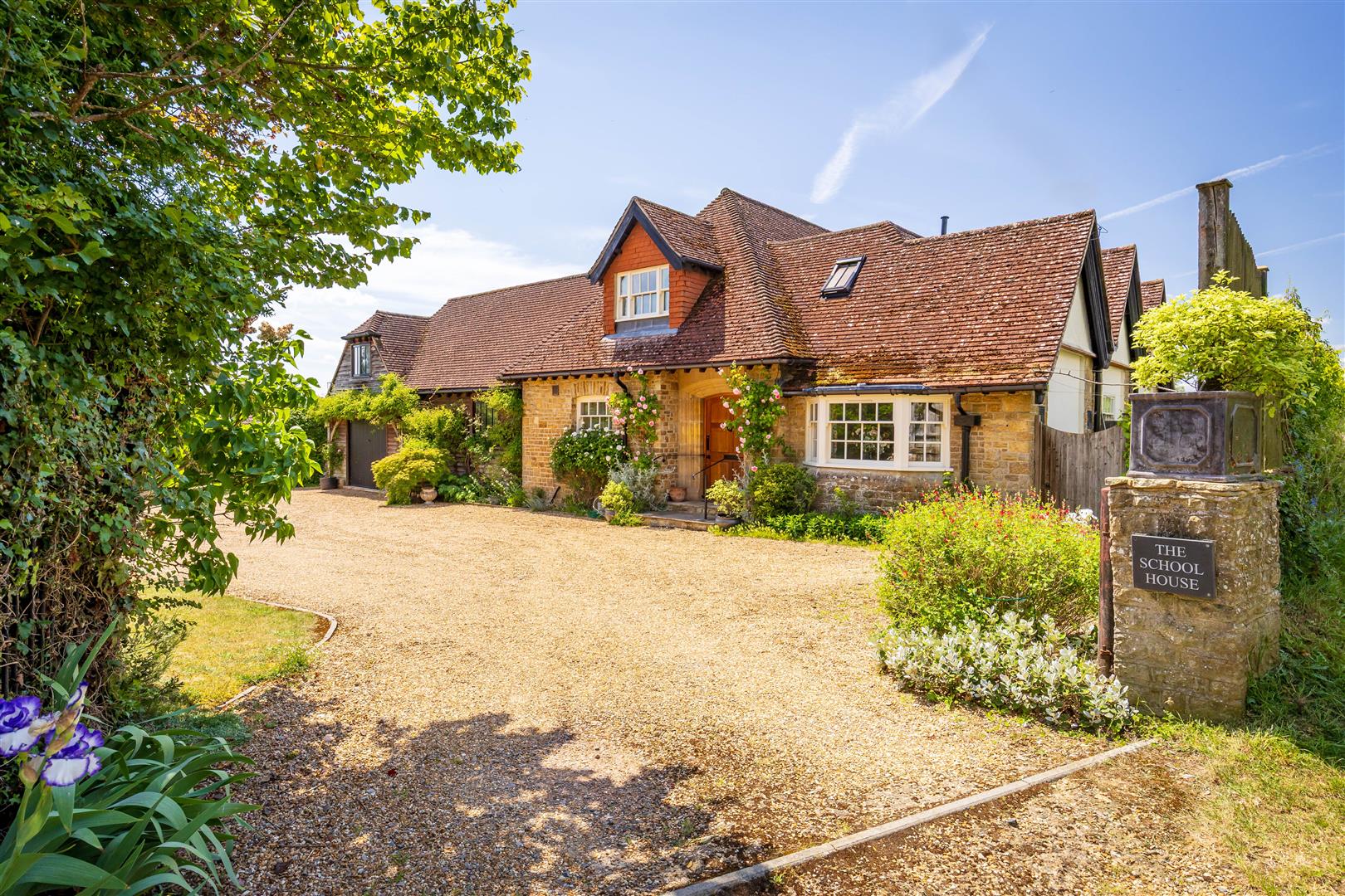 Littleton Lane, Littleton, Guildford - Photo 2