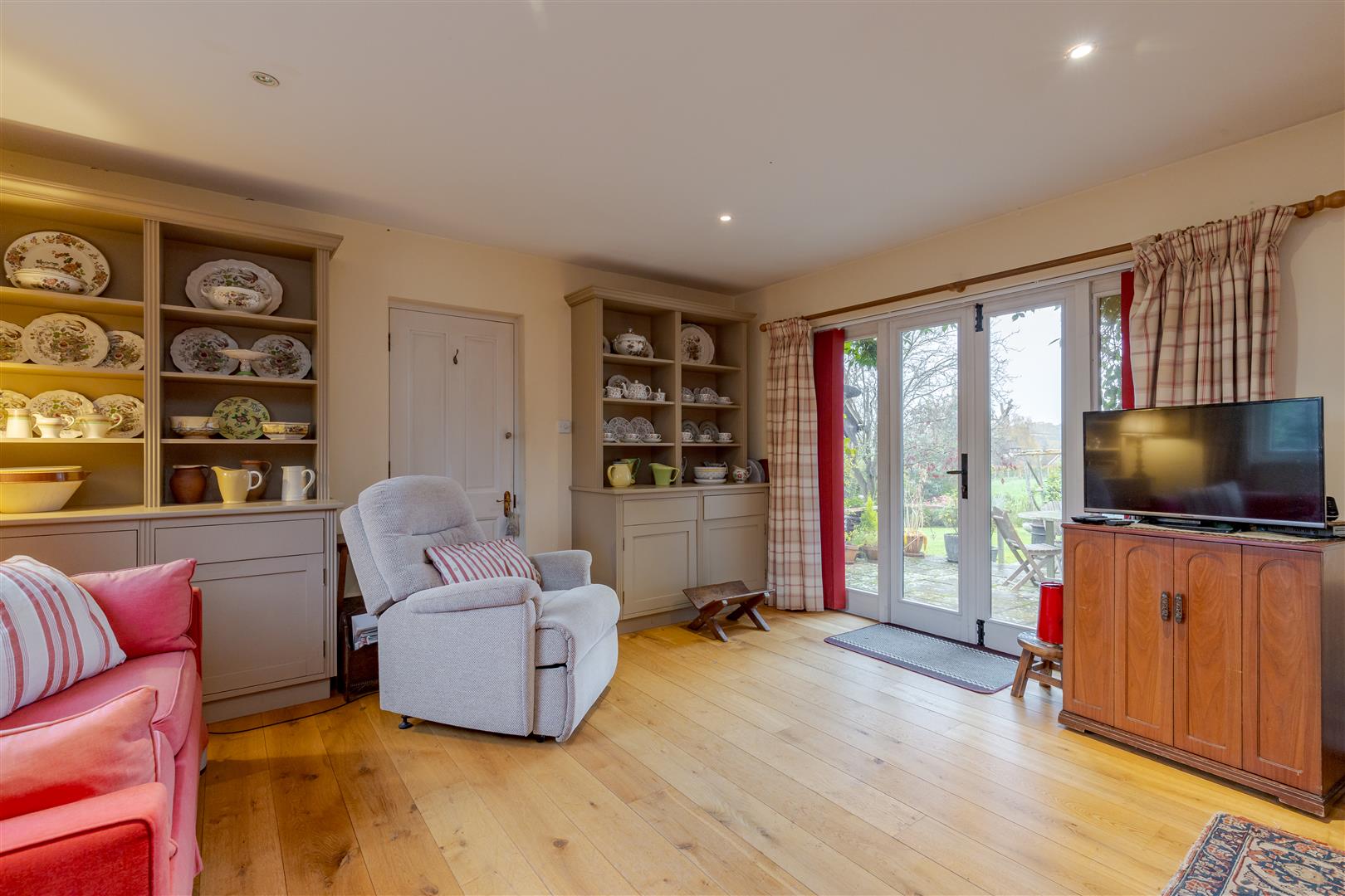 Littleton Lane, Littleton, Guildford - Photo 9