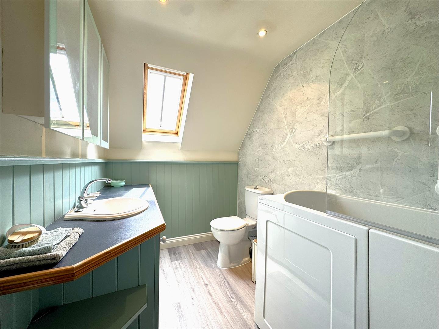 Littleton Lane, Littleton, Guildford - Photo 17