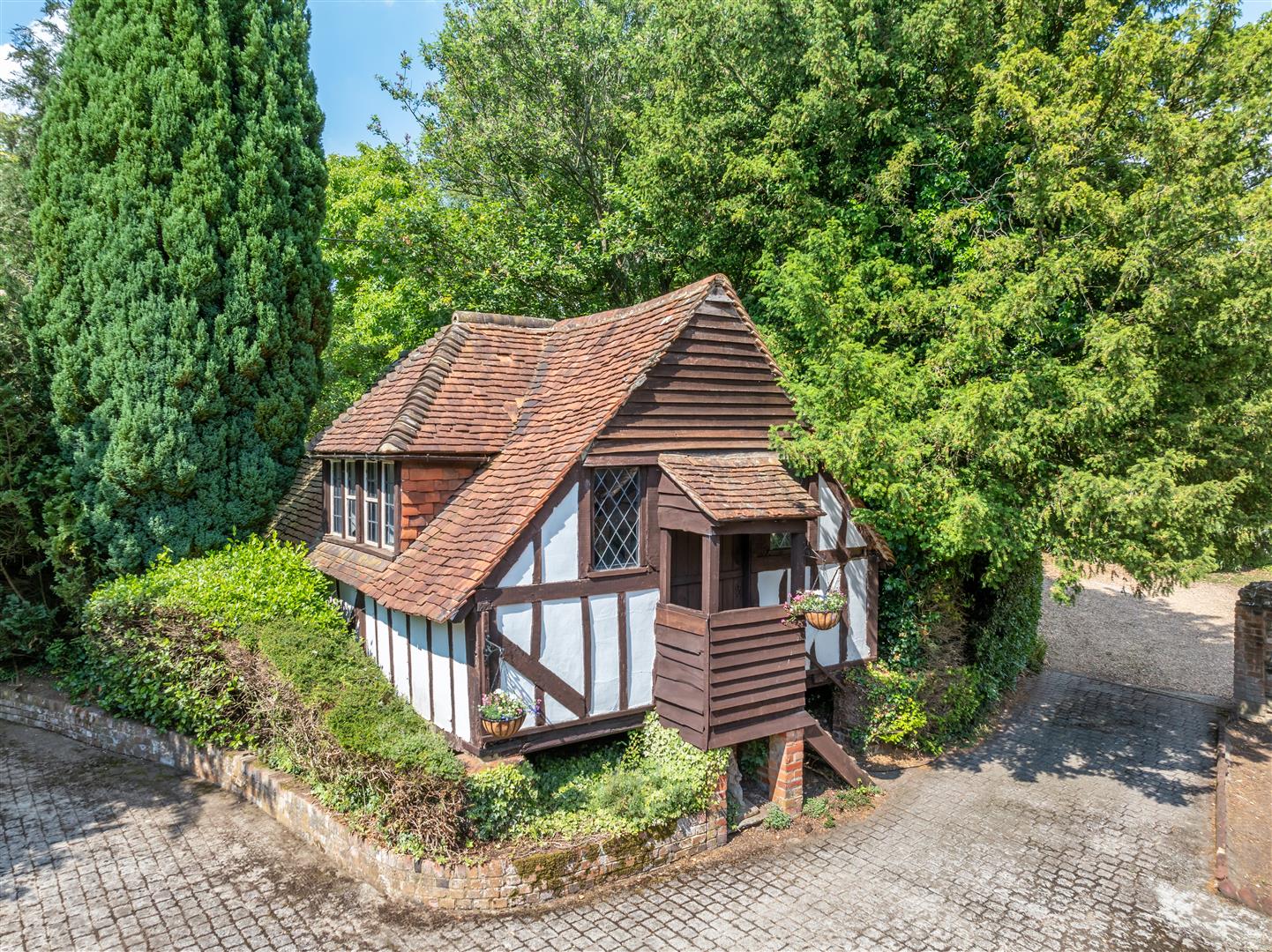 Ponds Lane, Shere, Guildford - Photo 20