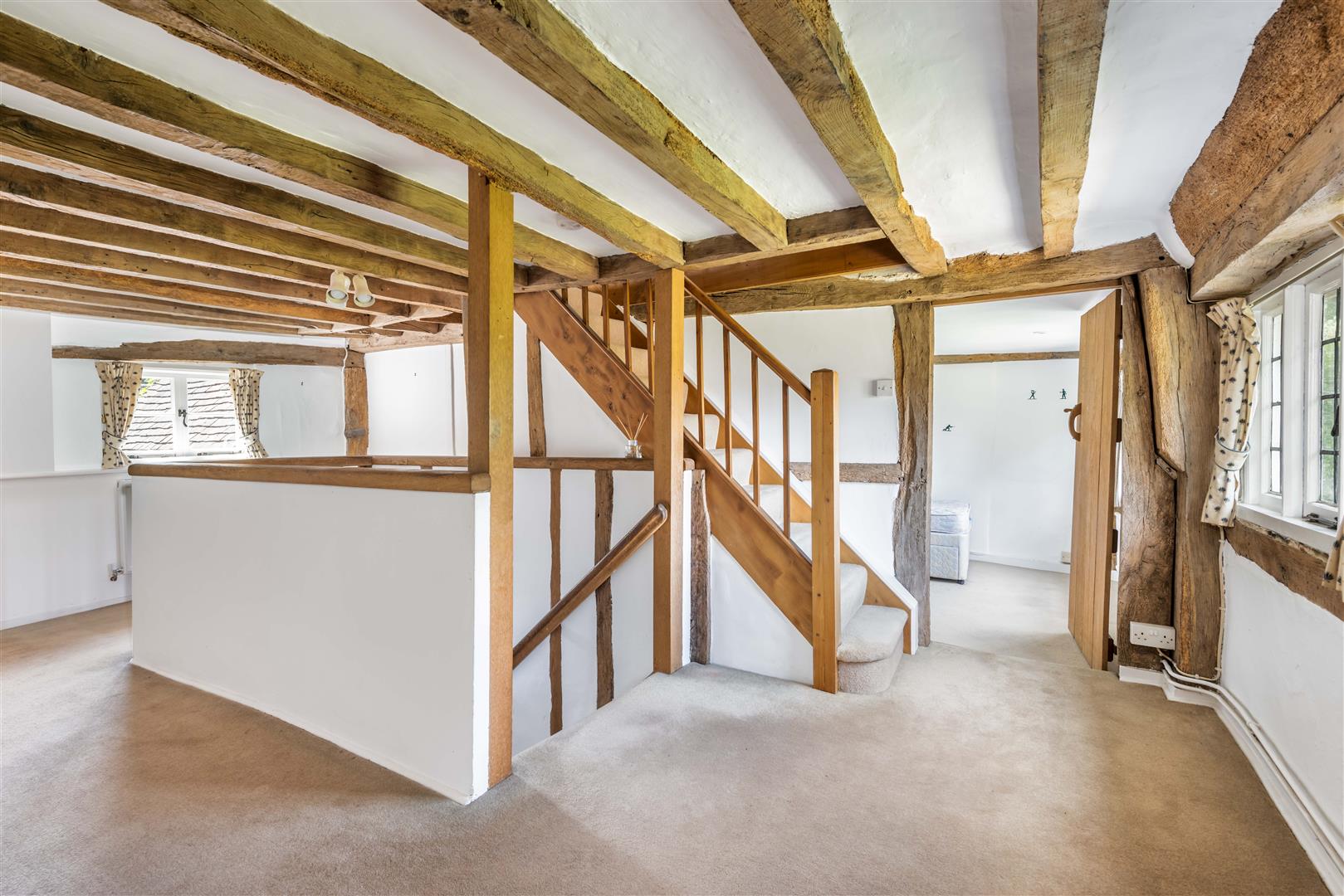 Ponds Lane, Shere, Guildford - Photo 13