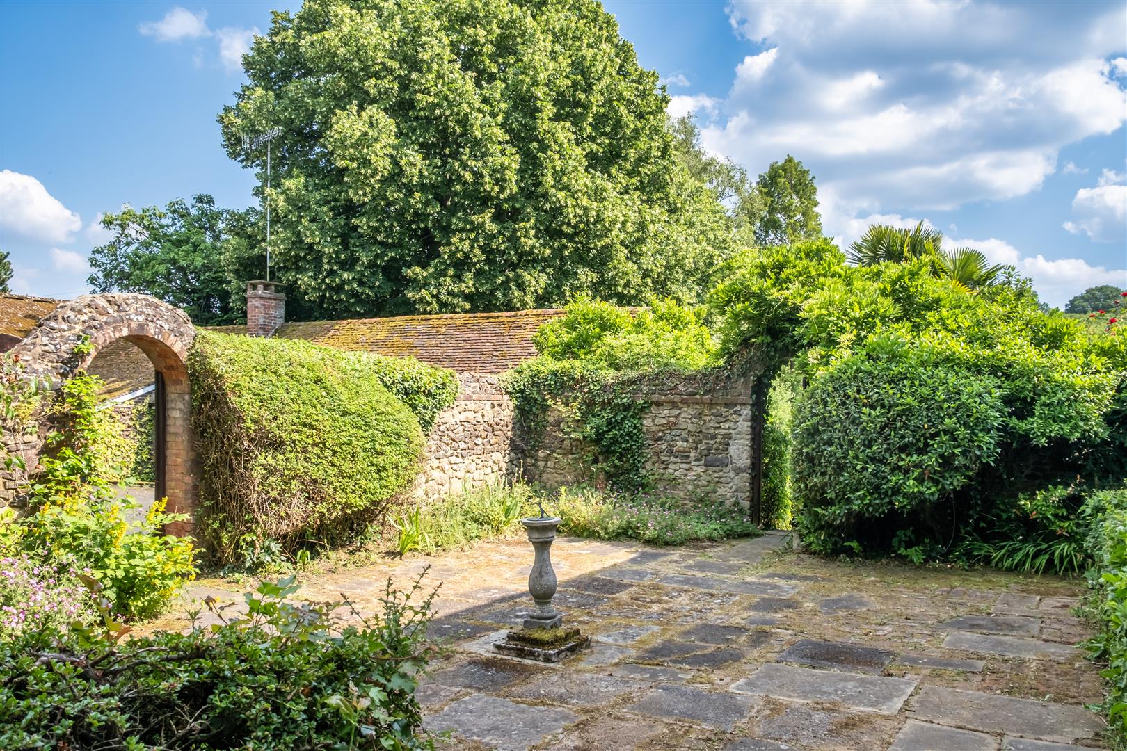 Ponds Lane, Shere, Guildford - Photo 28