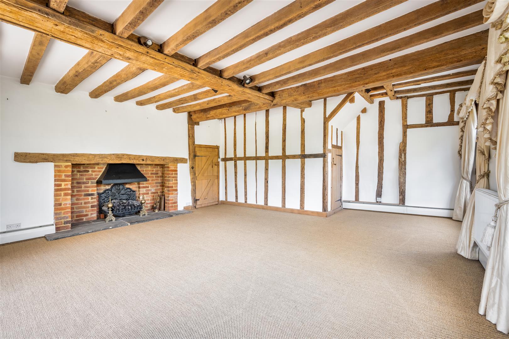 Ponds Lane, Shere, Guildford - Photo 11