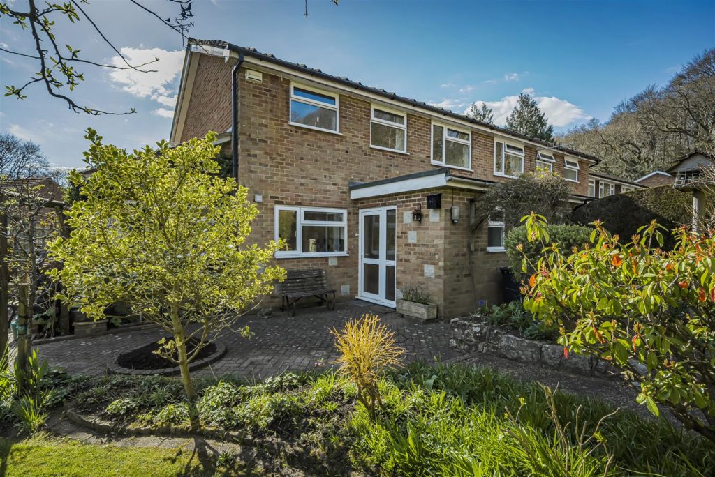 Sunvale Close, Haslemere