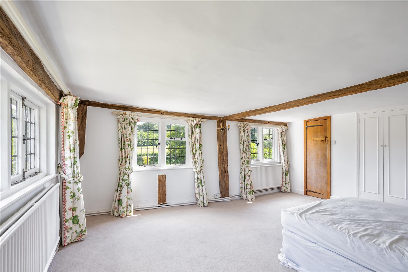 Ponds Lane, Shere, Guildford - Photo 14