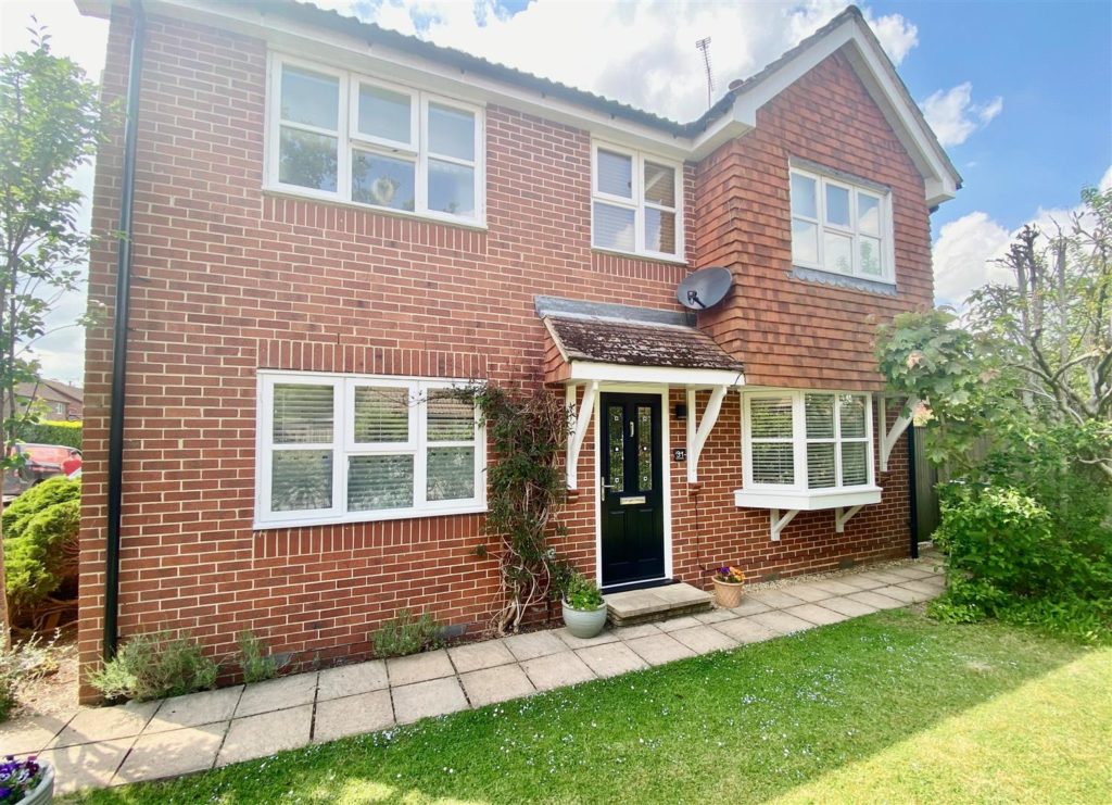 Bircholt Road, Liphook