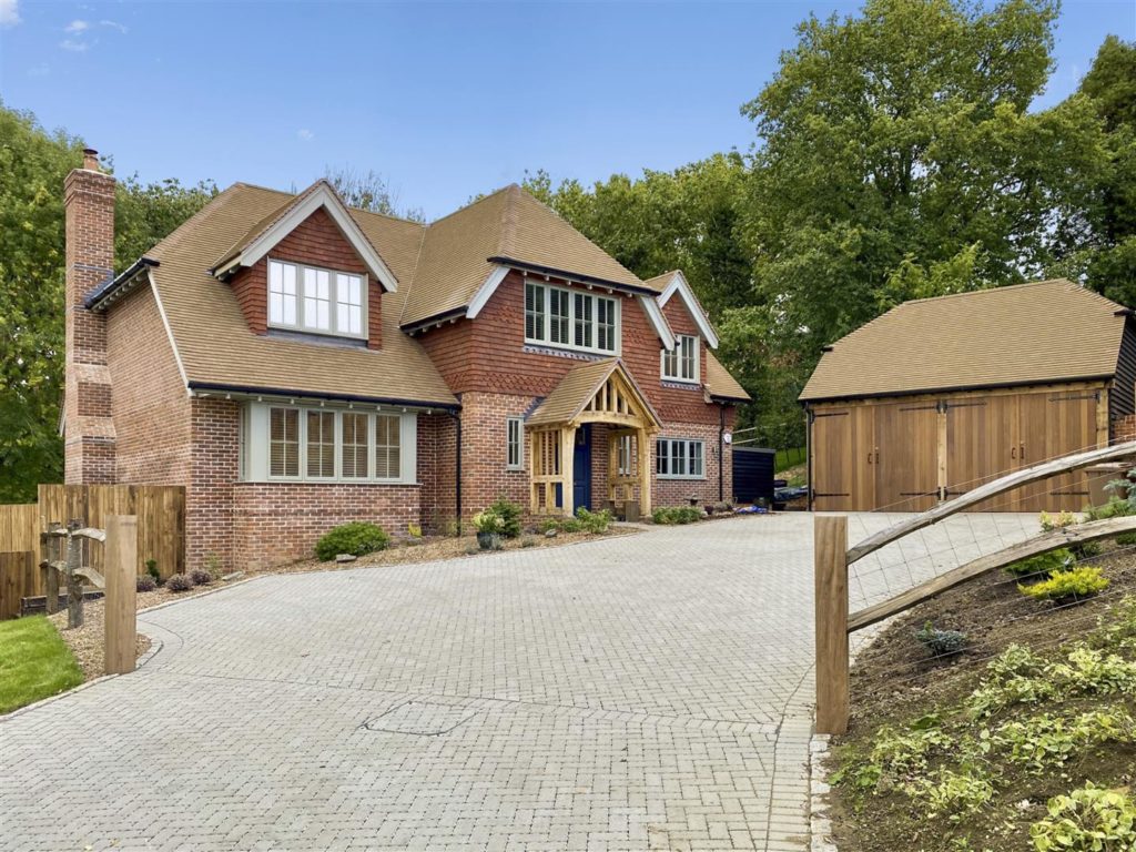 Farndon Close, Chiddingfold