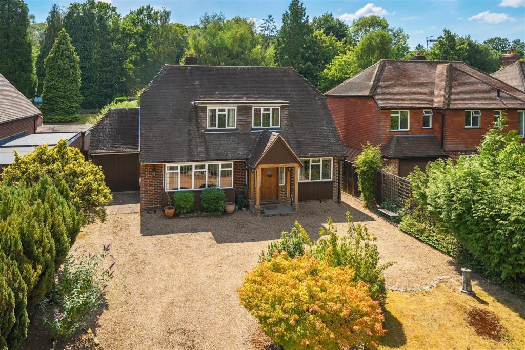 Linersh Wood Close, Bramley, Guildford
