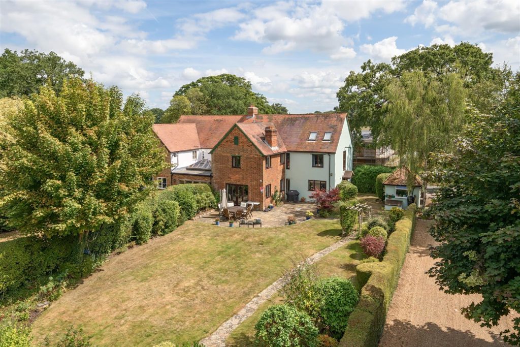 Berry Lane, Worplesdon, Guildford