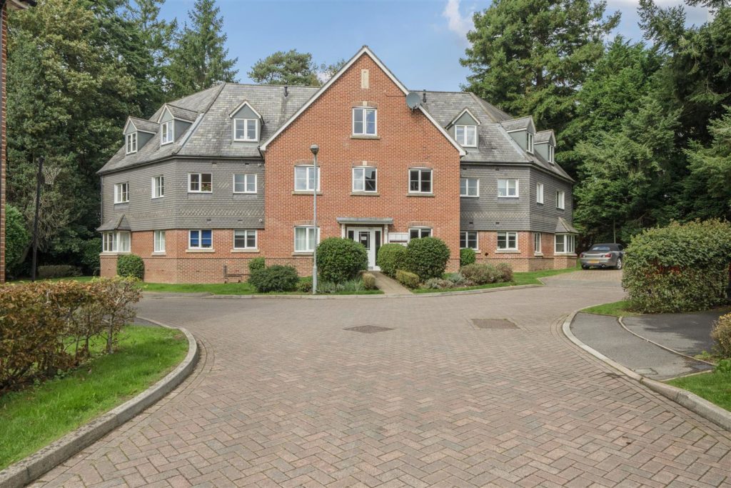 Meadowlands Drive, Haslemere