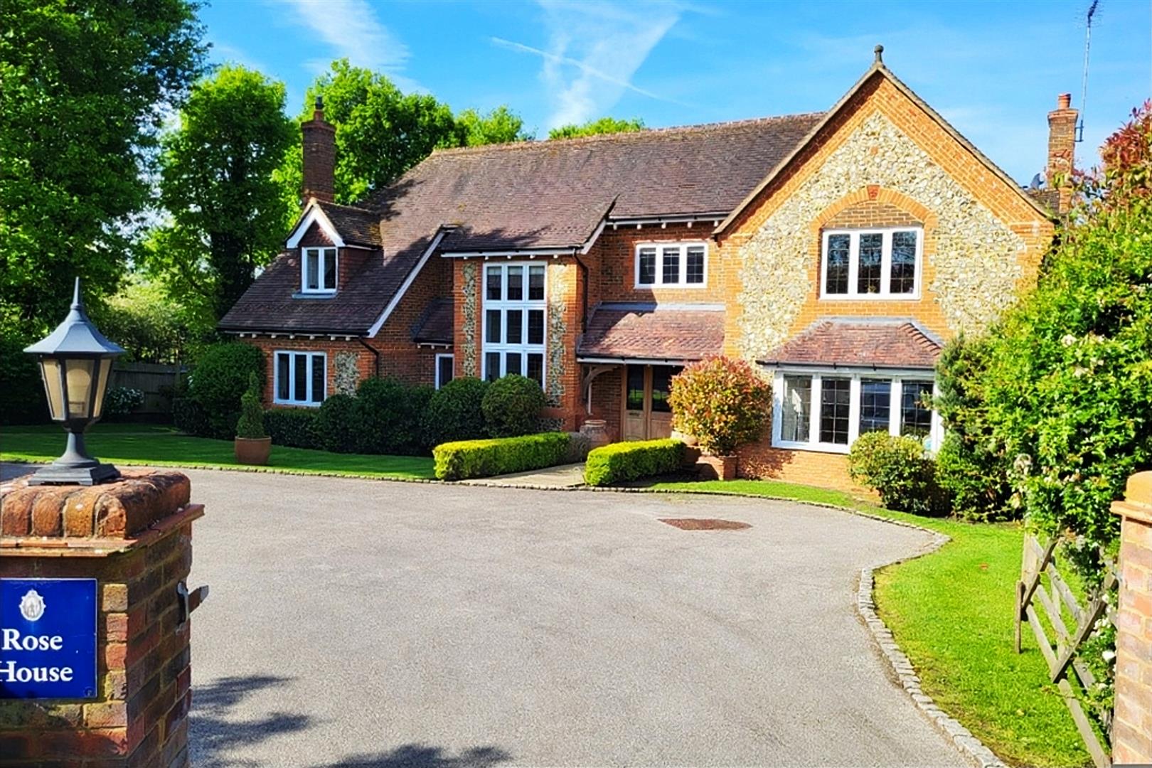 Perry Hill, Worplesdon, Guildford