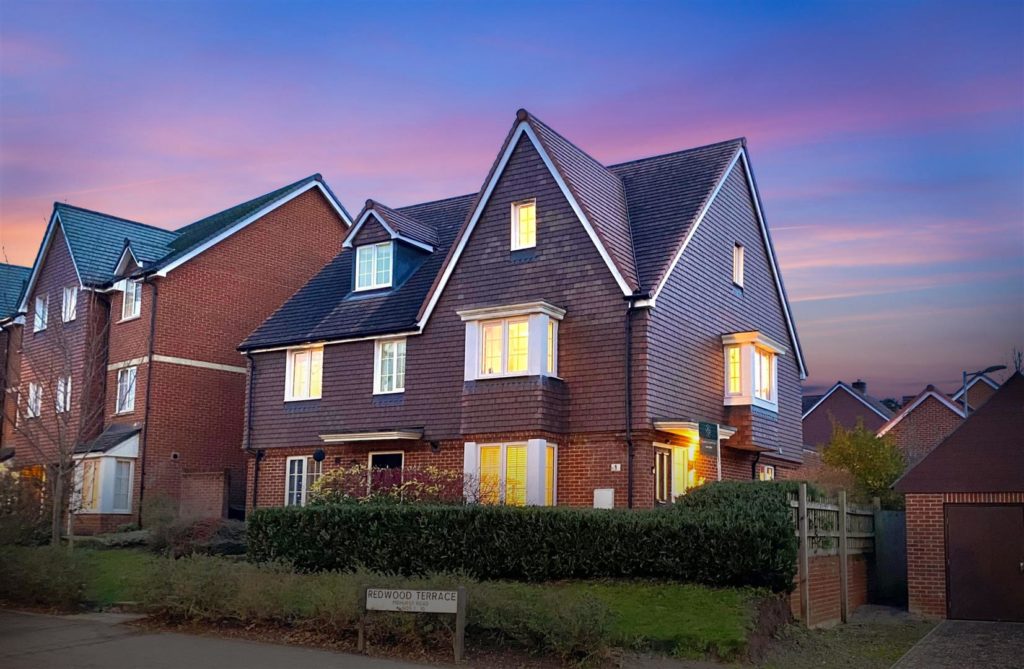 Midhurst Road, Liphook