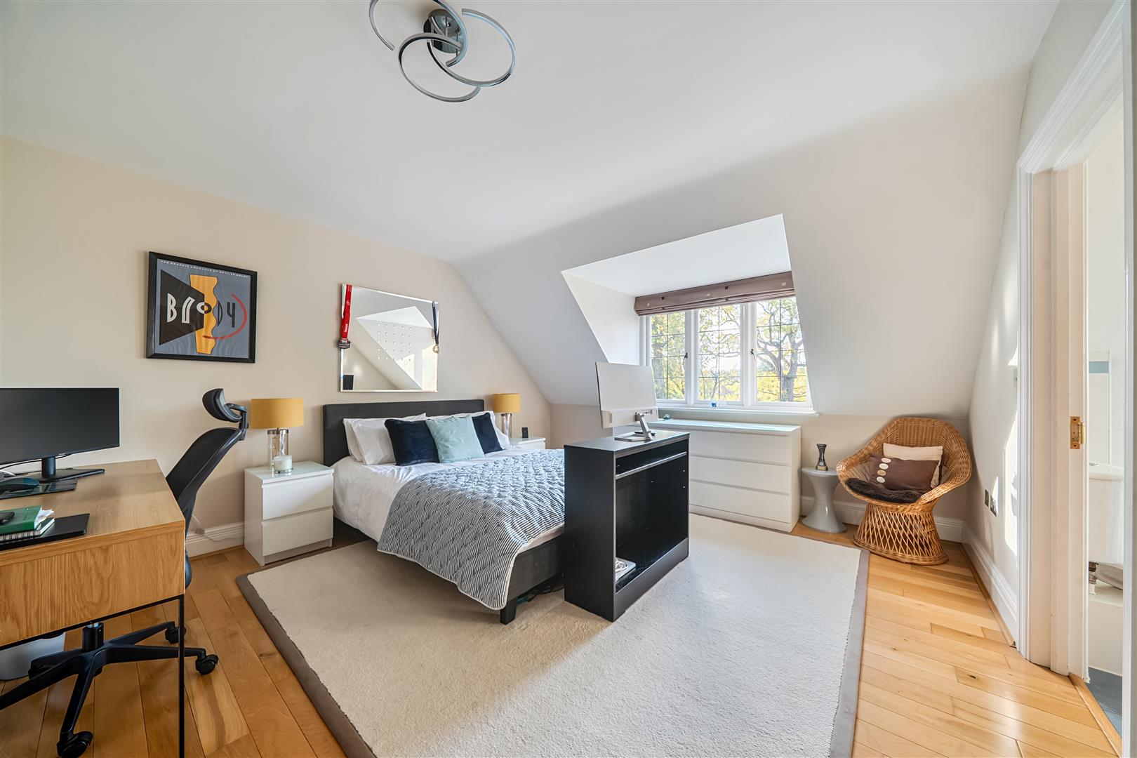 Perry Hill, Worplesdon, Guildford - Photo 19