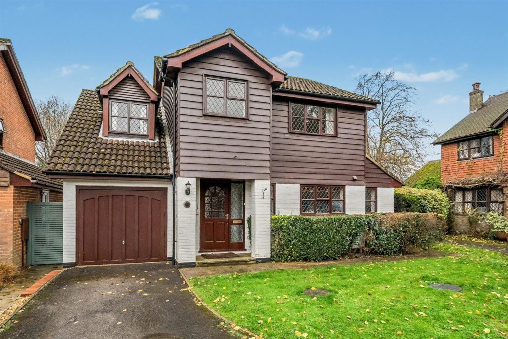 Bunch Way, Haslemere