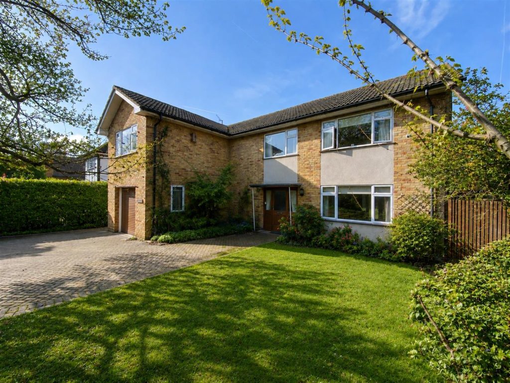 Guildford Lane, Woking