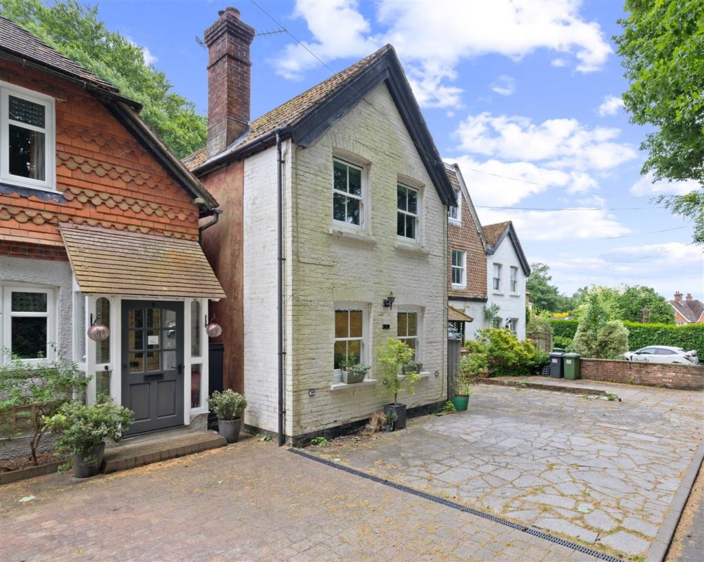 The Avenue, Grayshott, Hindhead