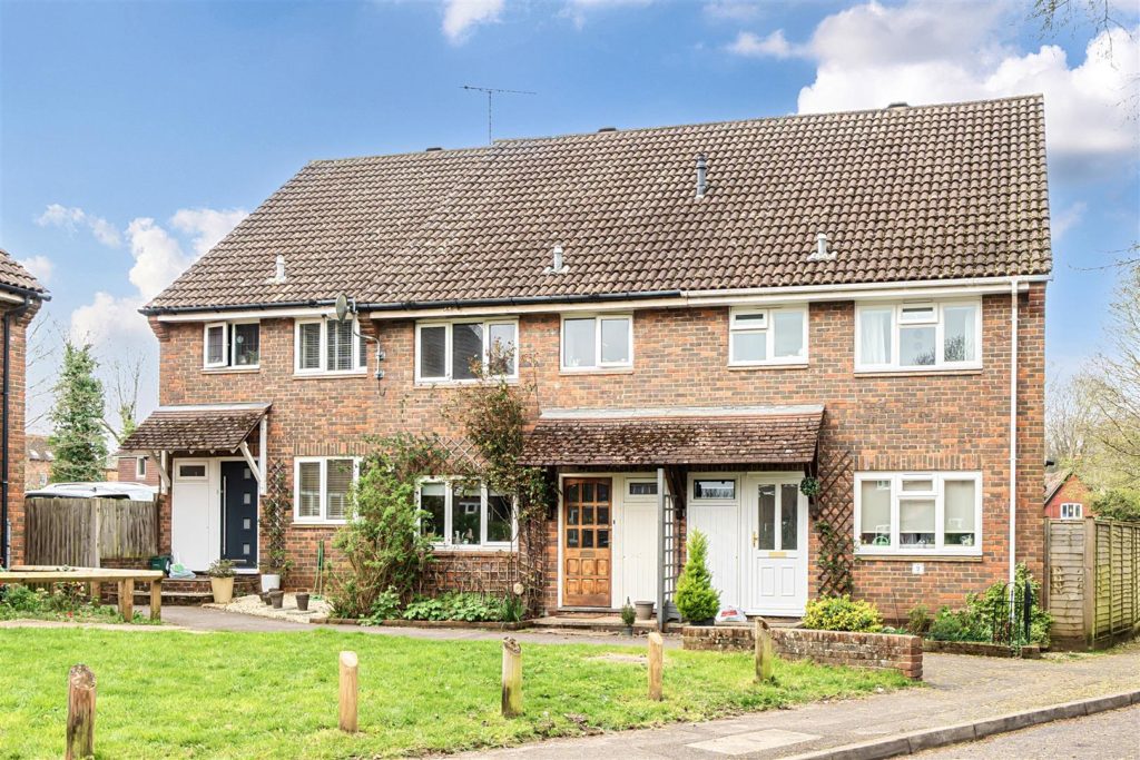 Windrush Close, Bramley, Guildford