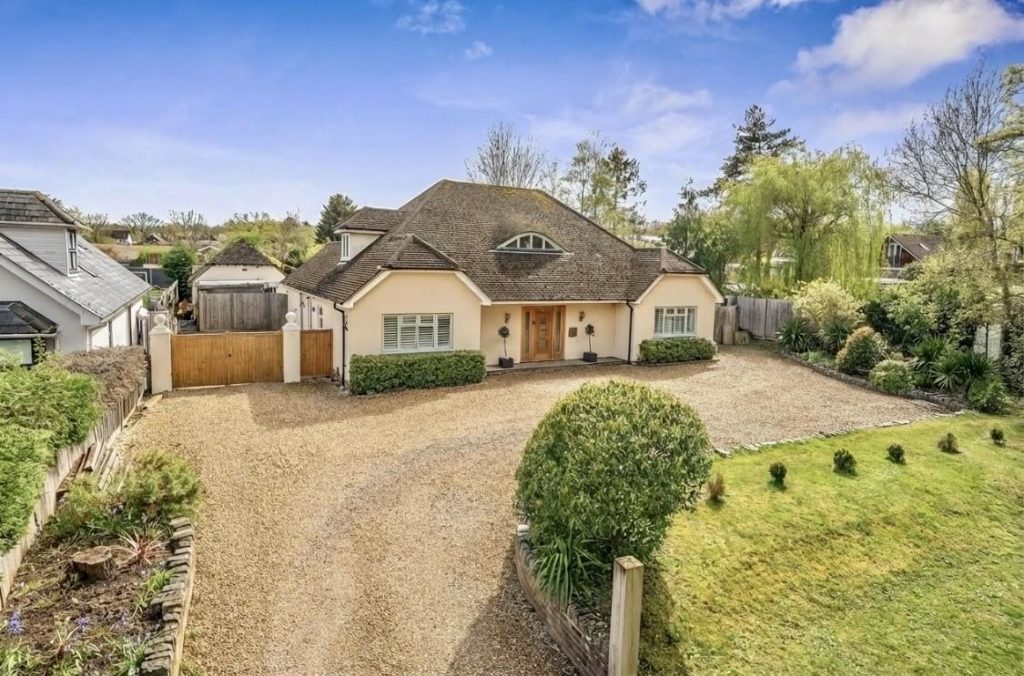 Ash Green Lane East, Ash Green, Guildford