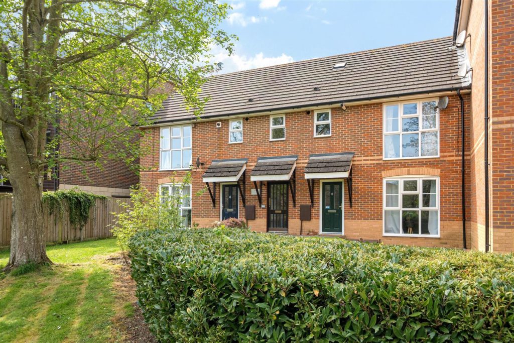 Wey View Court, Walnut Tree Close, Guildford