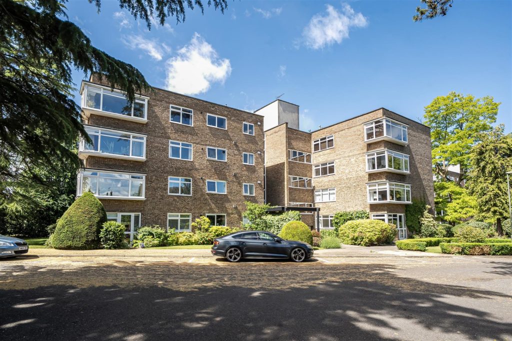 Buckingham Close, Guildford
