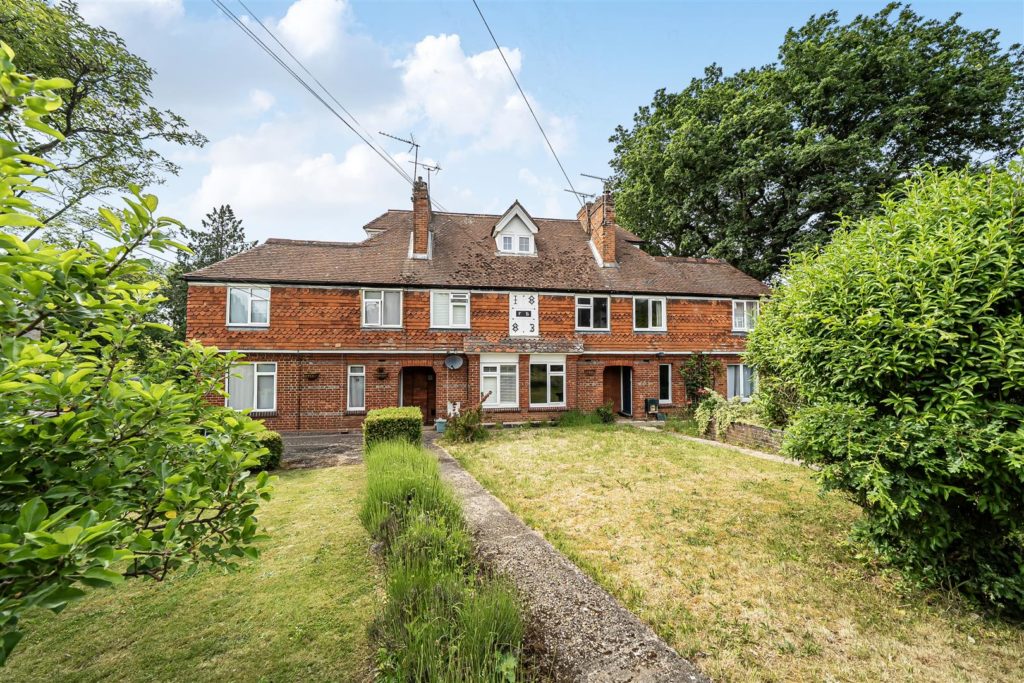 Petworth Road, Chiddingfold, Godalming