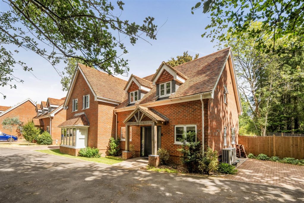 Woolmer Hill Road, Haslemere