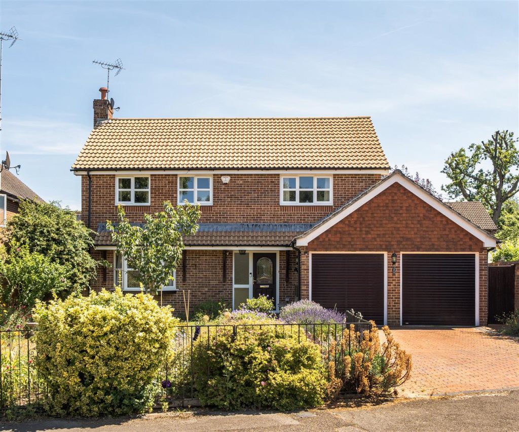 Bircholt Road, Liphook