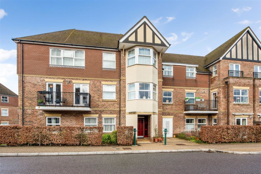 Tudor Court, Bramshott Place, Liphook
