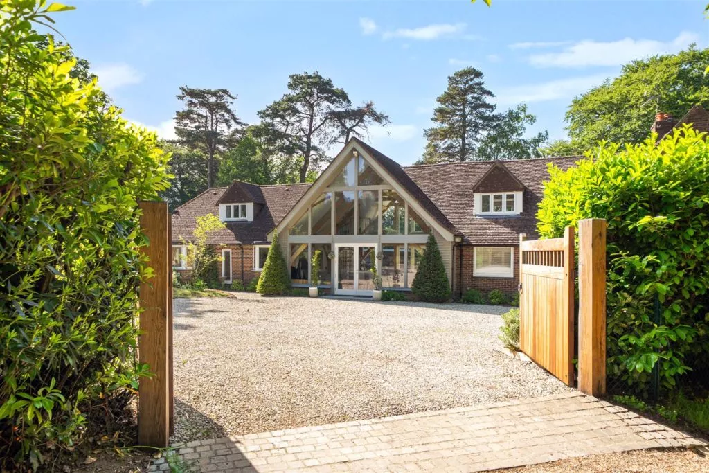 #7 Grovers Gardens, Wood Road, Hindhead