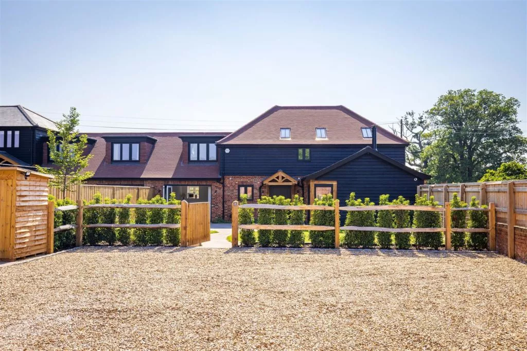 #8 Chilworth, Guildford